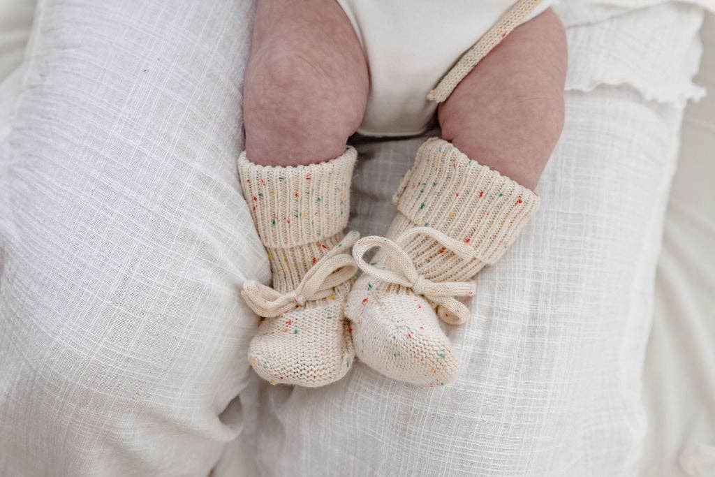 WOVEN KIDS - Newborn Booties | Oat