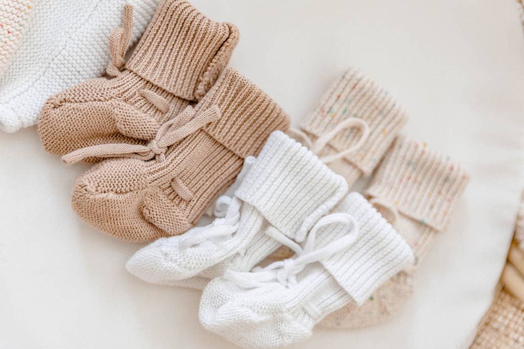 WOVEN KIDS - Newborn Booties | Oat