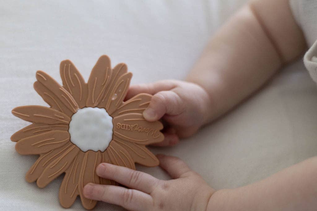 WOVEN KIDS - Silicone Teether | Clay Daisy