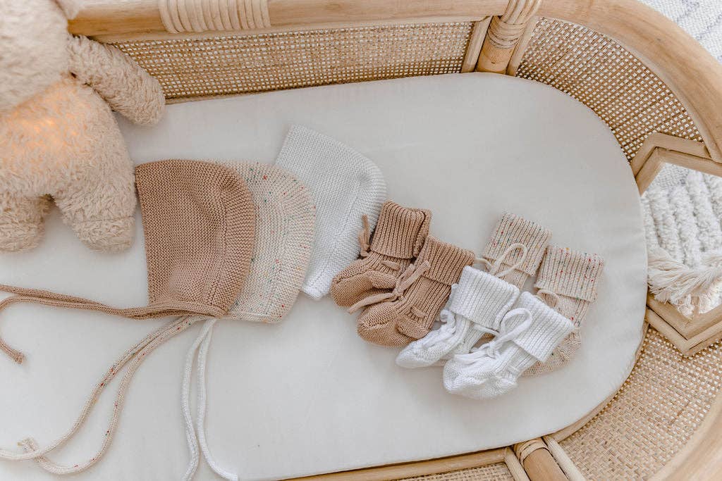 WOVEN KIDS - Newborn Booties | Oat