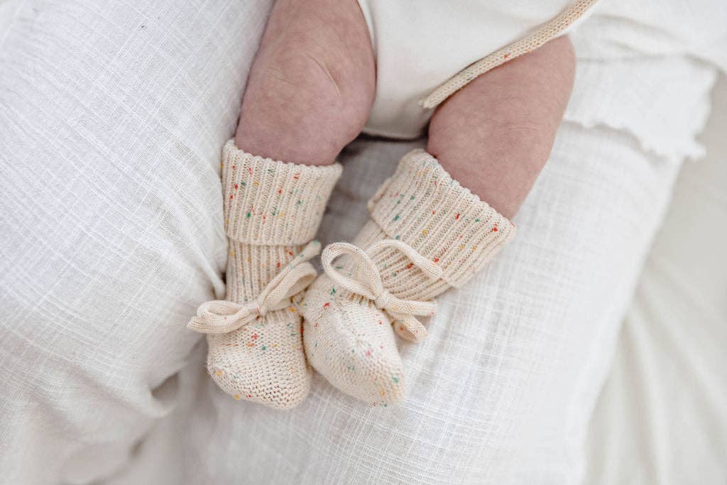 WOVEN KIDS - Newborn Booties | Oat