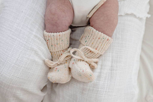 WOVEN KIDS - Newborn Booties | Oat